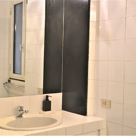 San Bernardo - Palazzo Rolli 'sauli' Apartamento